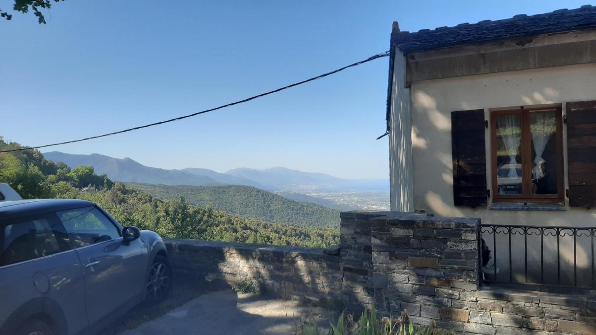 Gite La Fontaine Corse Loreto-di-Casinca 部屋 写真